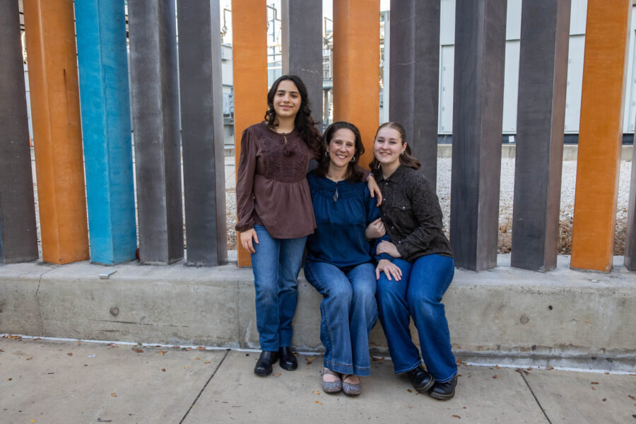 thm_nov_2025_seaholm_family_photos_bw_064