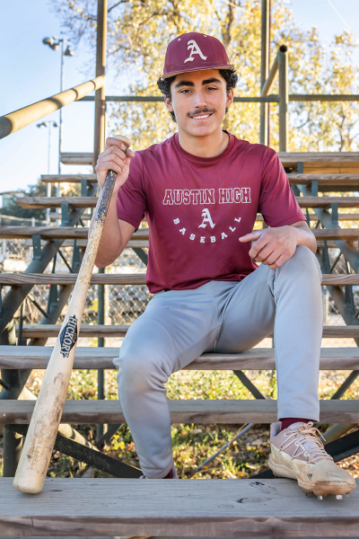 thm_Jan_2026_Ames_A_Baseball_Senior_Photos_046