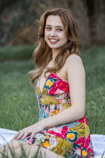 thm_feb-2026-dh-senior-girl-photos-pease-park-027