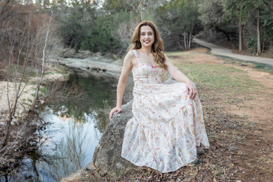 thm_feb-2026-dh-senior-girl-photos-pease-park-031