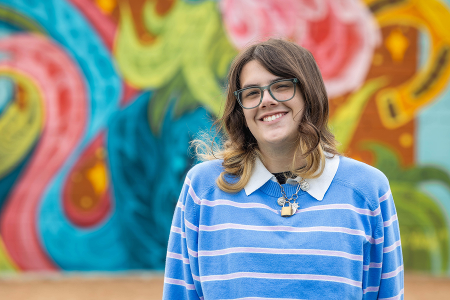 thm_feb-2026-lr-senior-photos-hope-gallery-austin-022a