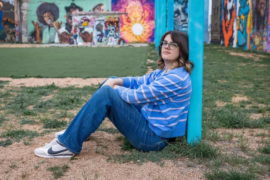 thm_feb-2026-lr-senior-photos-hope-gallery-austin-037