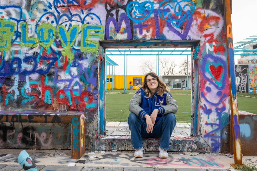 thm_feb-2026-lr-senior-photos-hope-gallery-austin-055