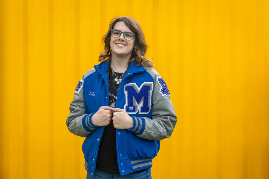 thm_feb-2026-lr-senior-photos-hope-gallery-austin-082.webp