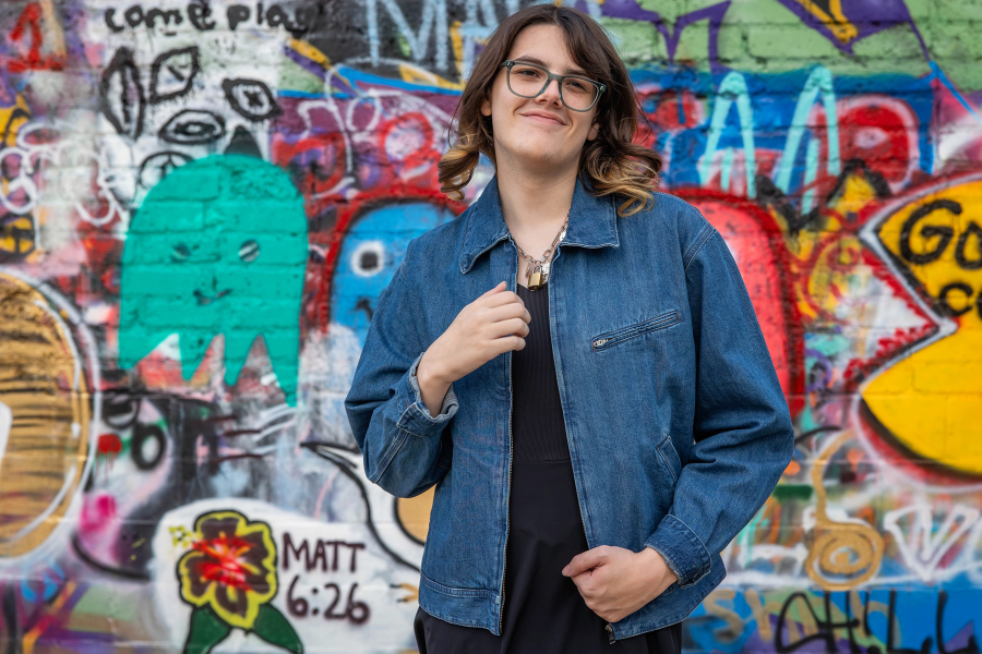 thm_feb-2026-lr-senior-photos-hope-gallery-austin-116