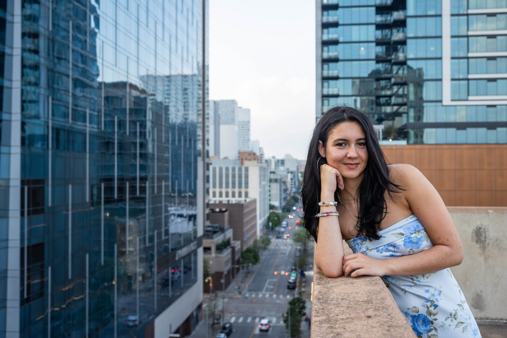 high school senior photos downtown austin rooftop