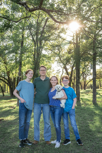 March-2026-AD-family-photos-balcones-district-park-austin-003-copy.webp