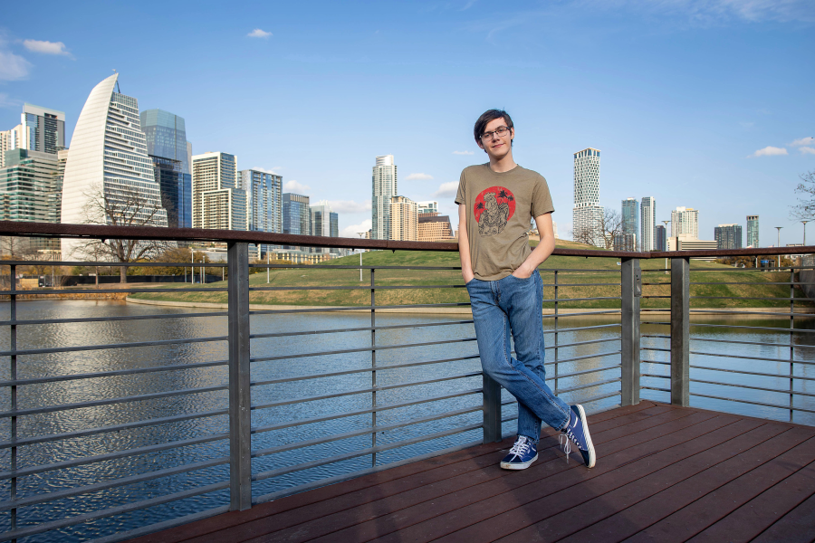 thm_march-2026-br-senior-photos-butler-park-austin-008