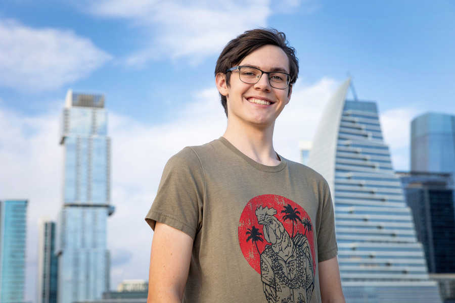 thm_march-2026-br-senior-photos-butler-park-austin-021