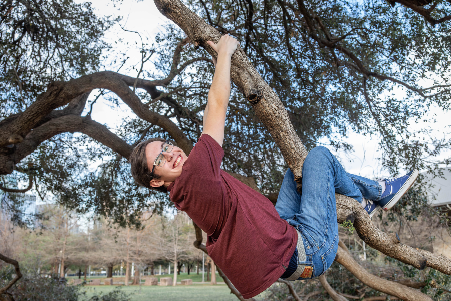 thm_march-2026-br-senior-photos-butler-park-austin-062
