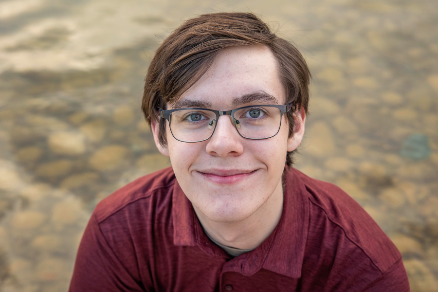 thm_march-2026-br-senior-photos-butler-park-austin-095