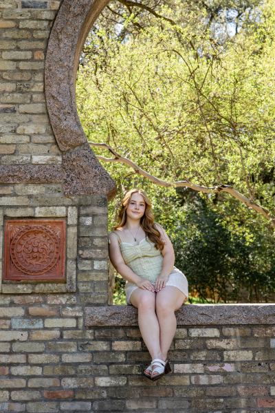 thm_march-2026-rf-senior-photos-zilker-botanical-gardens-018.webp