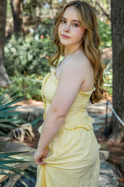 thm_march-2026-rf-senior-photos-zilker-botanical-gardens-096