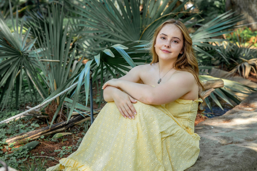 thm_march-2026-rf-senior-photos-zilker-botanical-gardens-103