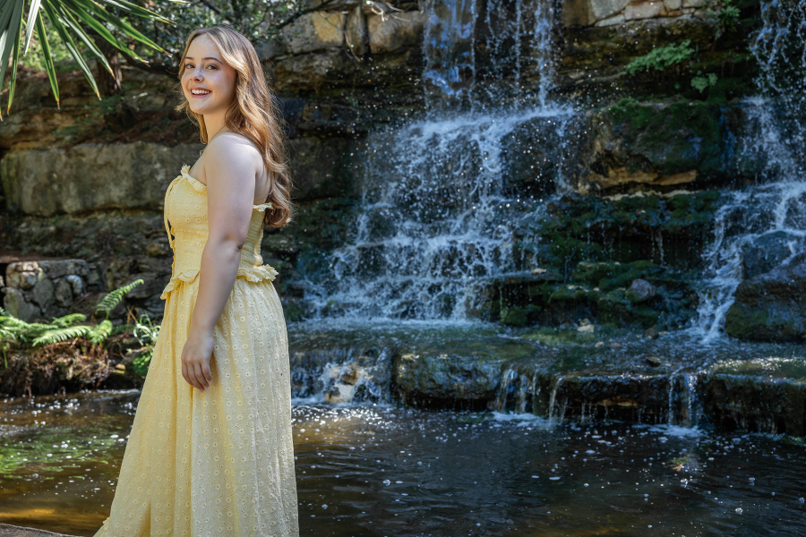 thm_march-2026-rf-senior-photos-zilker-botanical-gardens-107