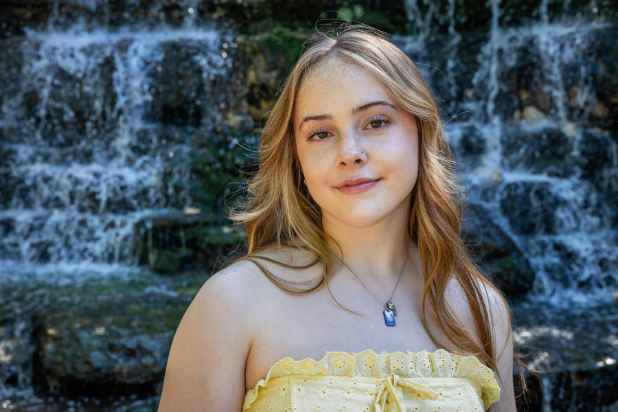 thm_march-2026-rf-senior-photos-zilker-botanical-gardens-112