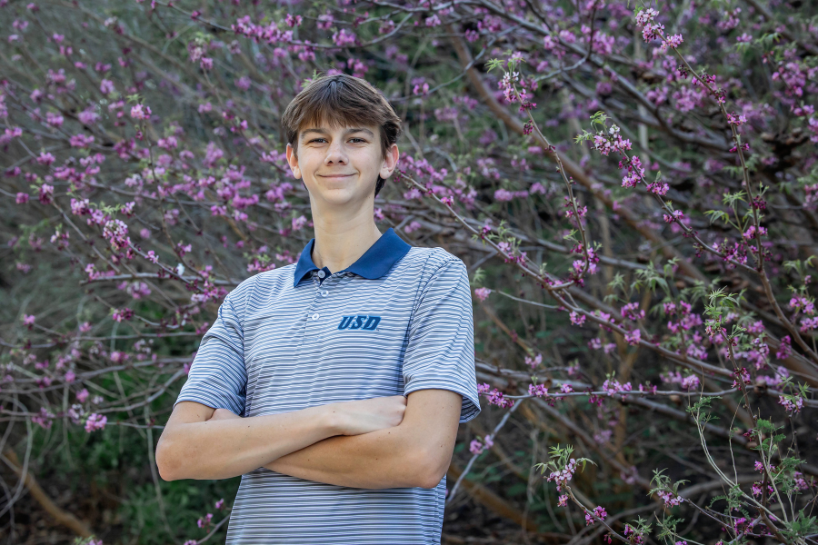 thm_march-2026-tm-senior-photos-waterloo-greenway-park-austin-042.webp