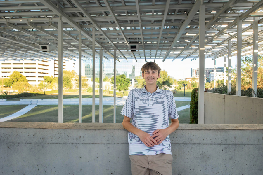 thm_march-2026-tm-senior-photos-waterloo-greenway-park-austin-076