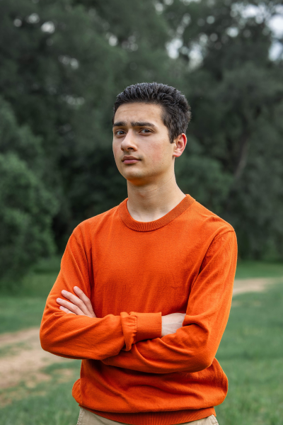 thm_april-2026-brandt-pease-park-senior-photos-022.webp