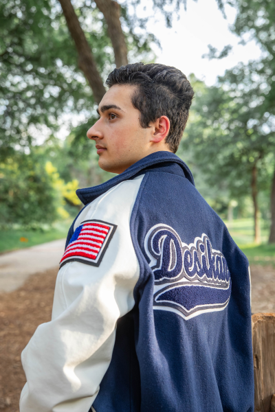 thm_april-2026-brandt-pease-park-senior-photos-028.webp