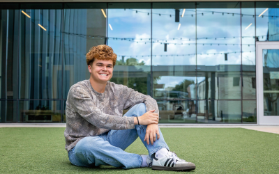 Tips for a Senior Photo Session in Downtown Round Rock