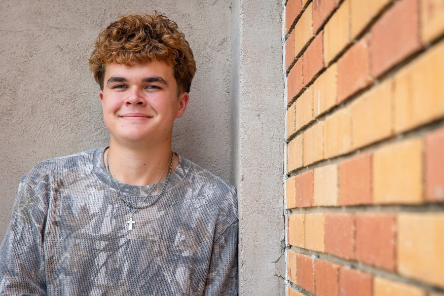 thm_april-2026-jb-downtown-round-rock-senior-photos-093.webp