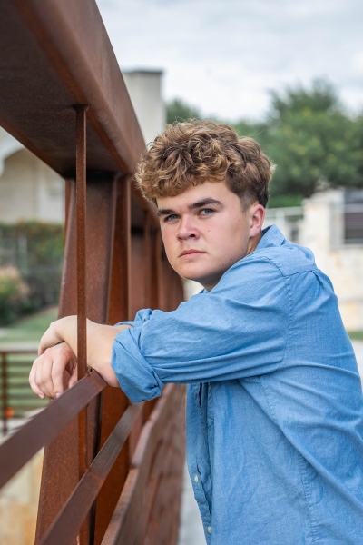 thm_april-2026-jb-downtown-round-rock-senior-photos-100.webp