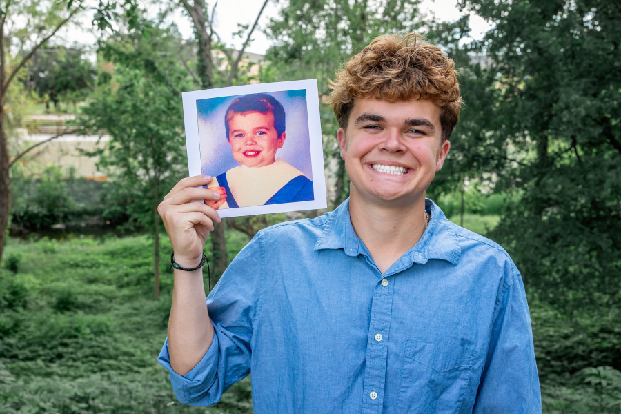 thm_april-2026-jb-downtown-round-rock-senior-photos-114.webp