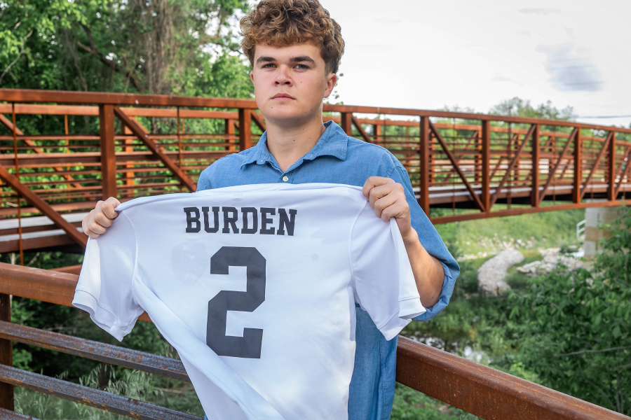 thm_april-2026-jb-downtown-round-rock-senior-photos-120.webp