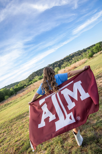 thm_april-2026-lg-commons-ford-ranch-senior-photos-023
