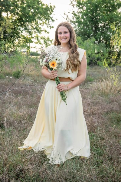 thm_april-2026-lg-commons-ford-ranch-senior-photos-027
