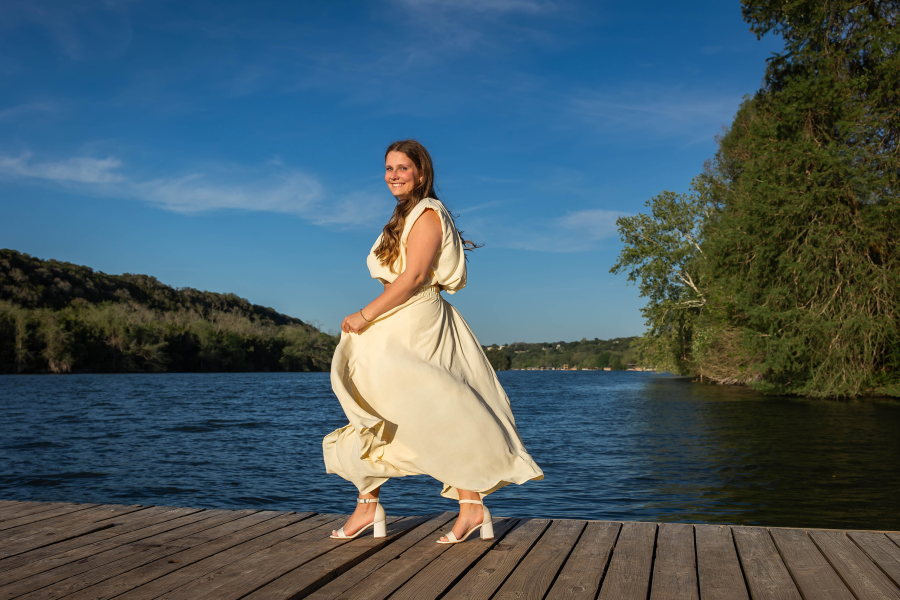thm_april-2026-lg-commons-ford-ranch-senior-photos-050.webp