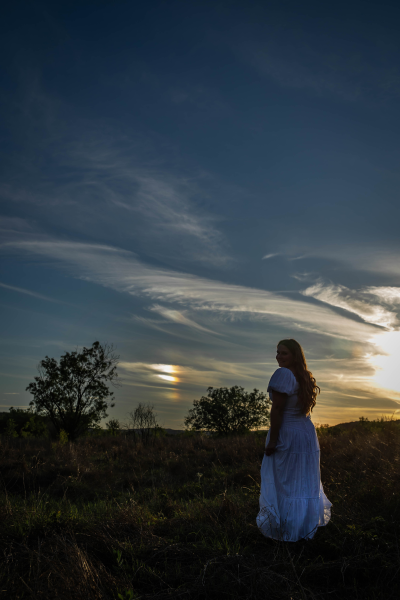 thm_april-2026-lg-commons-ford-ranch-senior-photos-078.webp