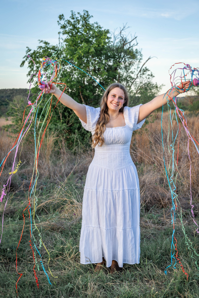 thm_april-2026-lg-commons-ford-ranch-senior-photos-106