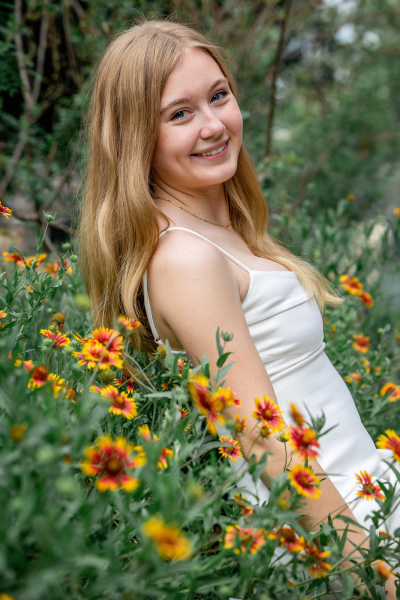 thm_april-2026-mm-senior-photos-pease-park-057