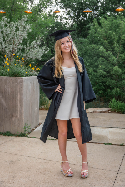 thm_april-2026-mm-senior-photos-pease-park-091