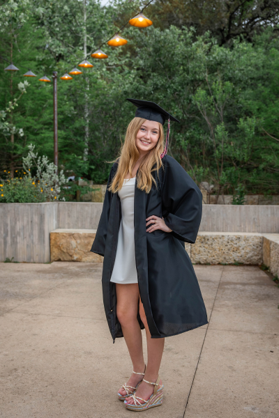 thm_april-2026-mm-senior-photos-pease-park-098