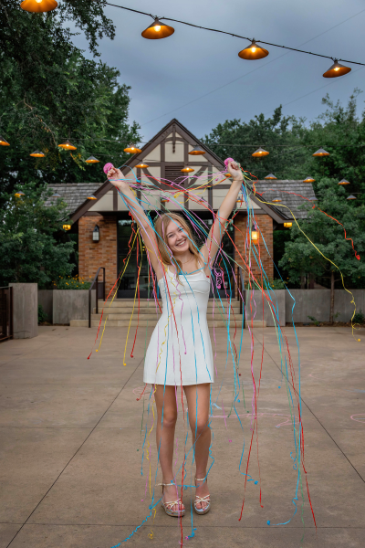 thm_april-2026-mm-senior-photos-pease-park-118.webp