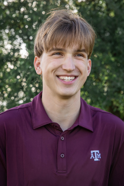thm_april-2026-mw-champions-park-senior-photos-002.webp