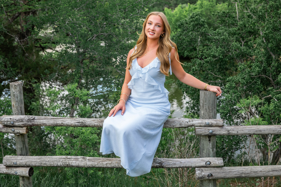 thm_april-2026-wt-mckinney-falls-park-senior-photos-020.webp