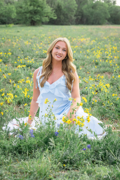 mckinney-falls-park-senior-photos-046.webp
