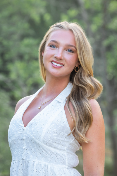 thm_april-2026-wt-mckinney-falls-park-senior-photos-091.webp