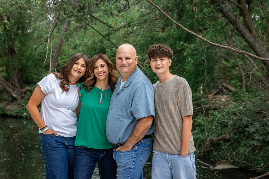 thm_march-2026-sr-family-photos-pfluger-park-004