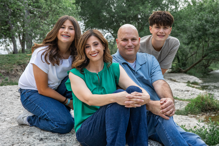 thm_march-2026-sr-family-photos-pfluger-park-043