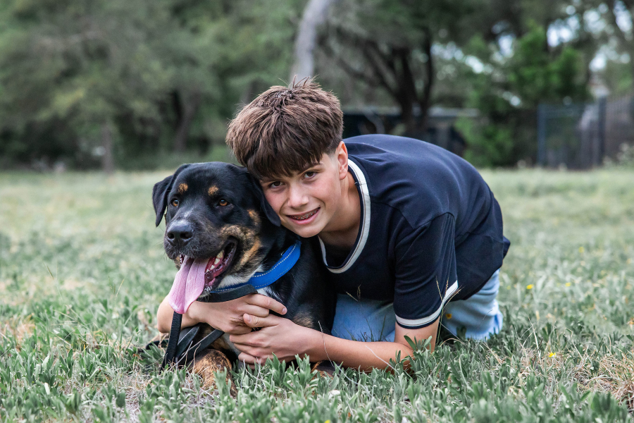 thm_march-2026-sr-family-photos-pfluger-park-157.webp