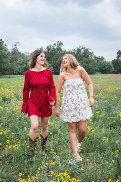 thm_april-2026-harwood-senior-photos-mckinney-falls-010.webp