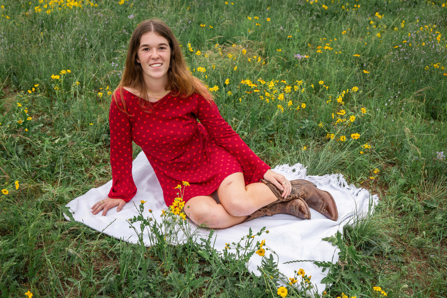 thm_april-2026-harwood-senior-photos-mckinney-falls-027.webp