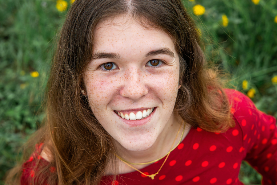 thm_april-2026-harwood-senior-photos-mckinney-falls-030.webp