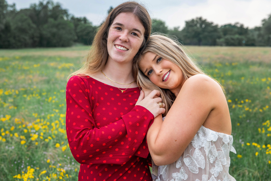 thm_april-2026-harwood-senior-photos-mckinney-falls-052.webp