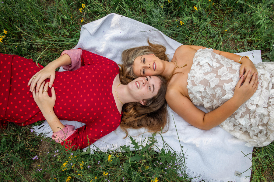 thm_april-2026-harwood-senior-photos-mckinney-falls-060.webp